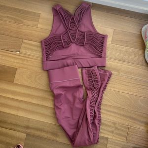 Carbon 38 macrame workout leggings- sports bra not included. Leggings sz S